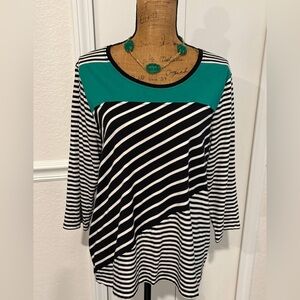Chico's XL Zenergy Striped Pullover Slimming Top Black White Green Stretch SZ. 3